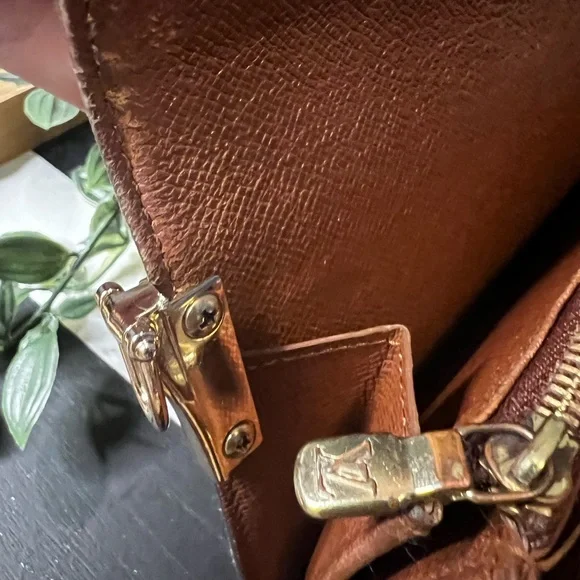 Louis Vuitton Sarah Wallet Vintage 2003 converted crossbody Preloved see photos - Picture 11 of 16